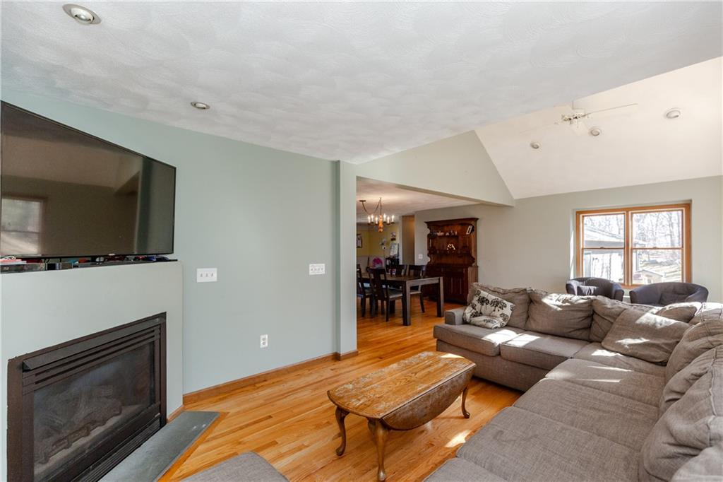 4 Robert Circle, Johnston