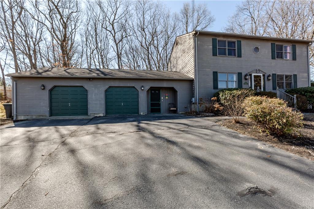 4 Robert Circle, Johnston