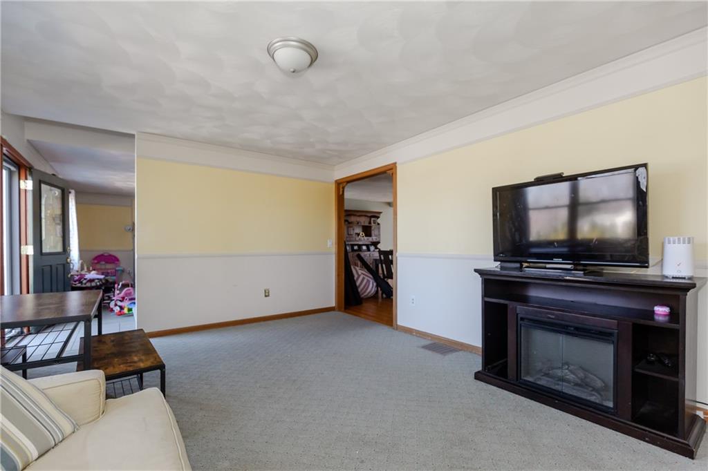4 Robert Circle, Johnston