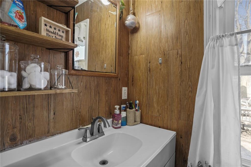 9 Washburn Avenue, East Providence