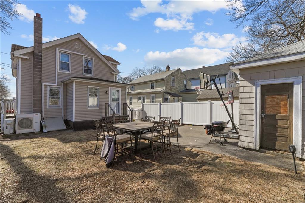 9 Washburn Avenue, East Providence