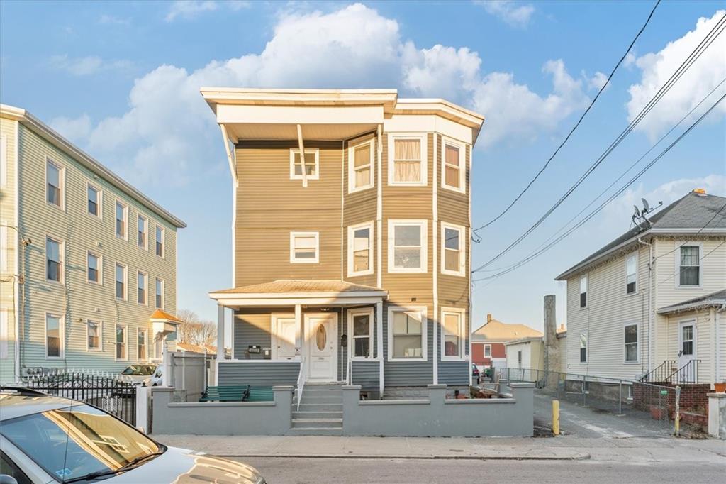 79 Hadwin Street, Central Falls