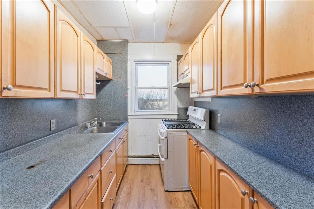 79 Hadwin Street, Central Falls