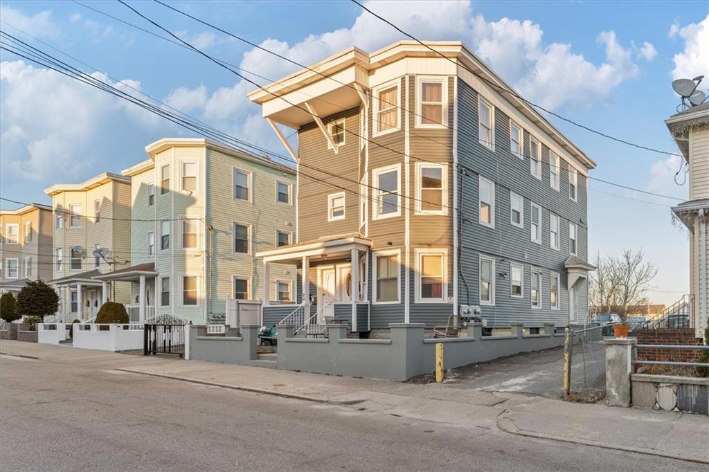 79 Hadwin Street, Central Falls