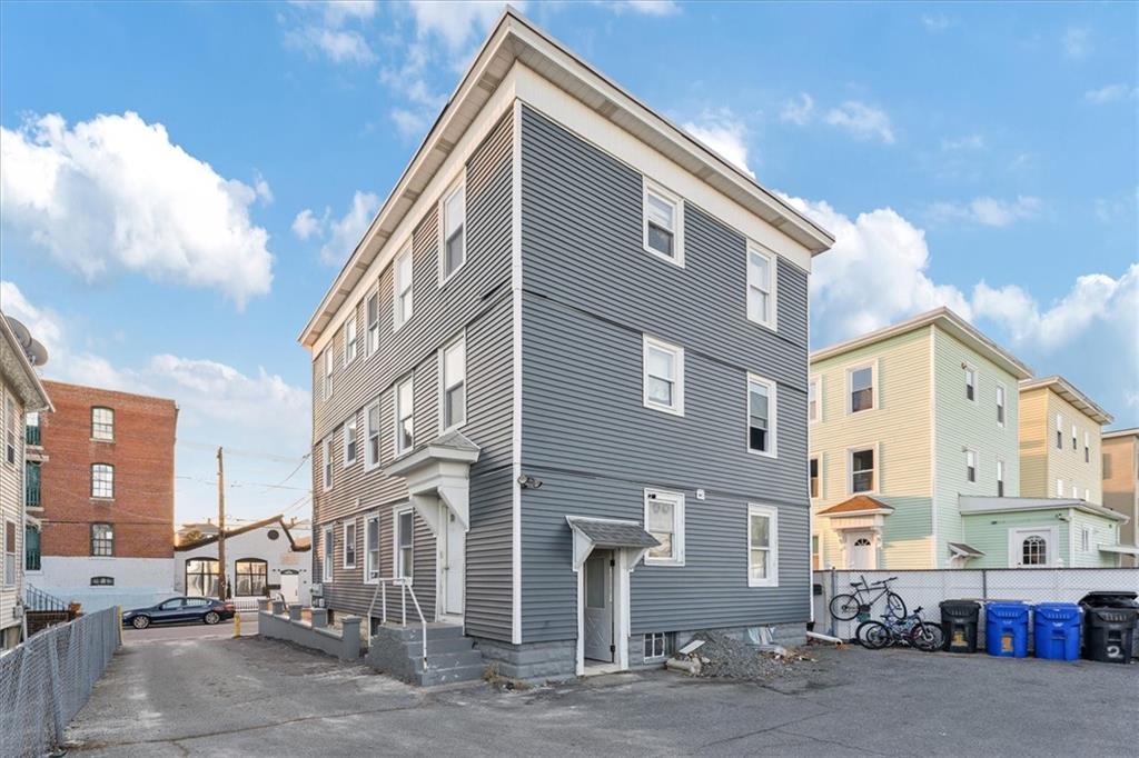 79 Hadwin Street, Central Falls