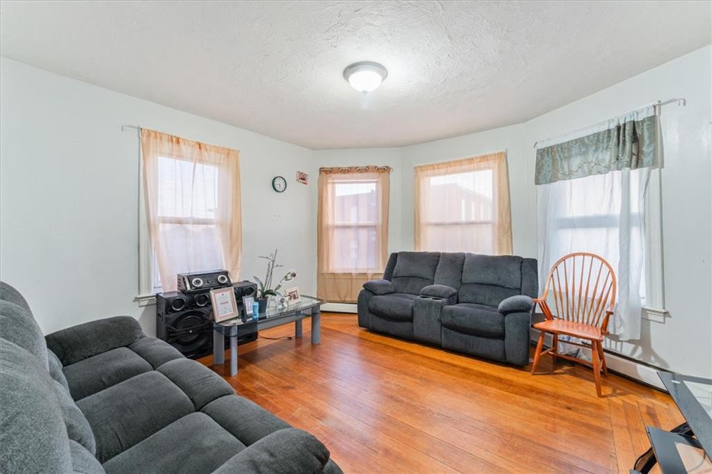 79 Hadwin Street, Central Falls