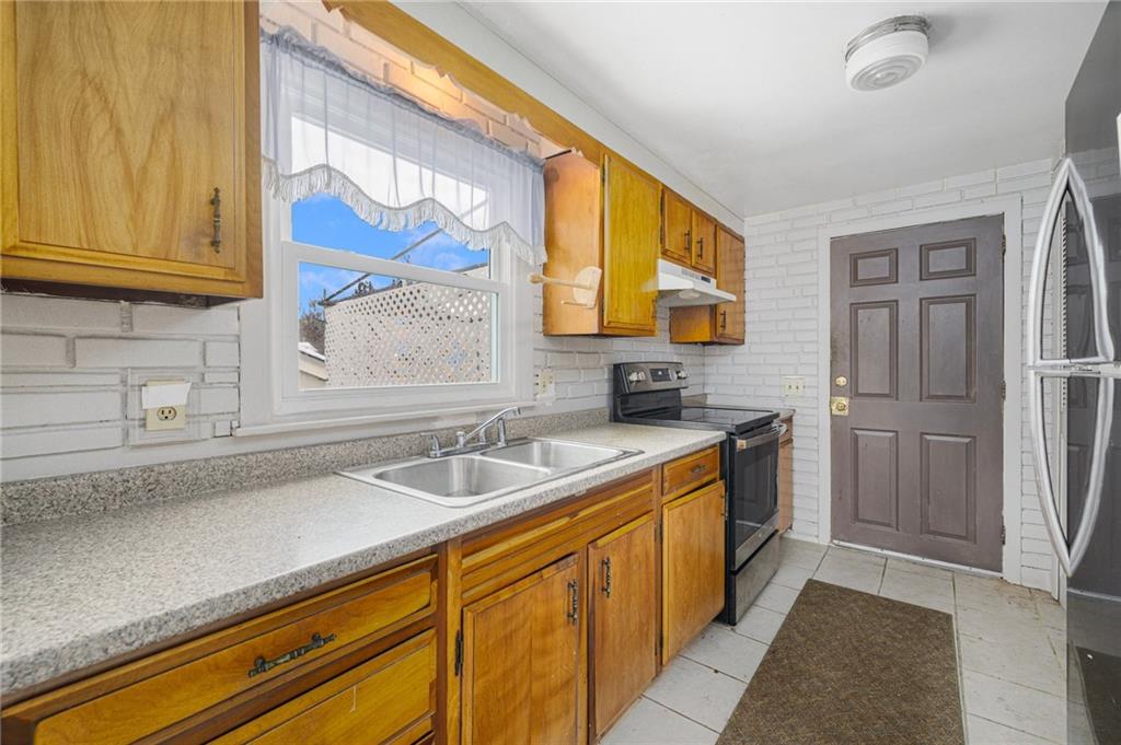 33 Vineland Avenue, East Providence