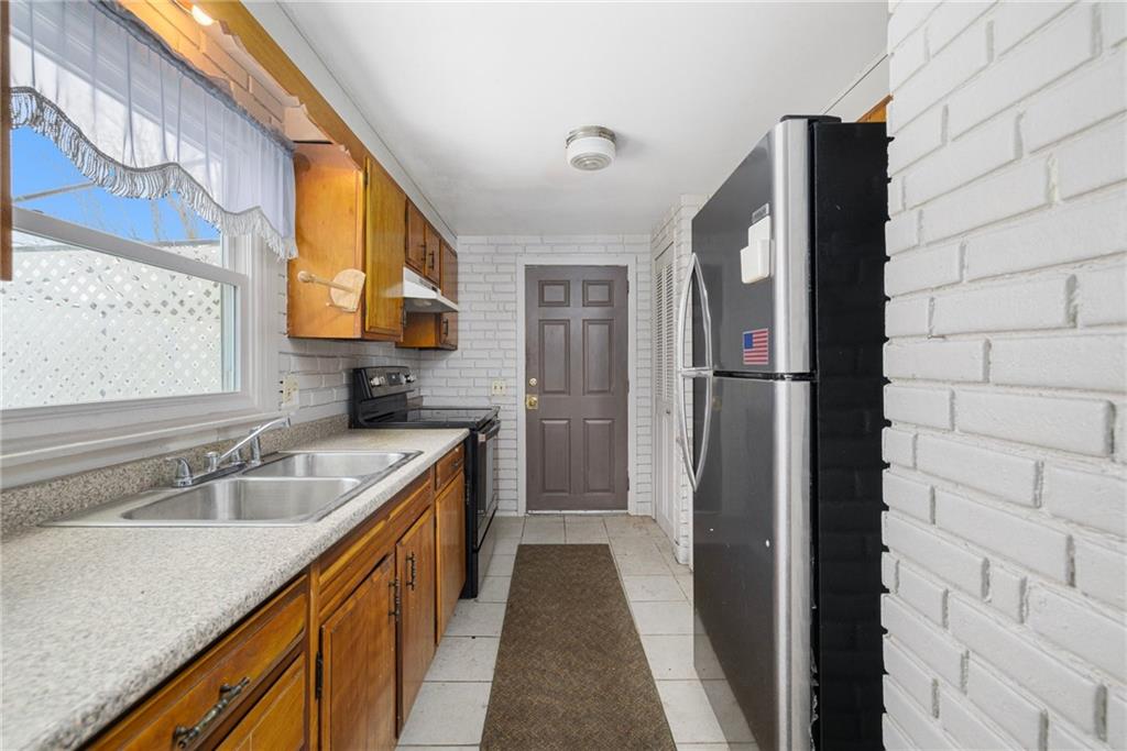 33 Vineland Avenue, East Providence