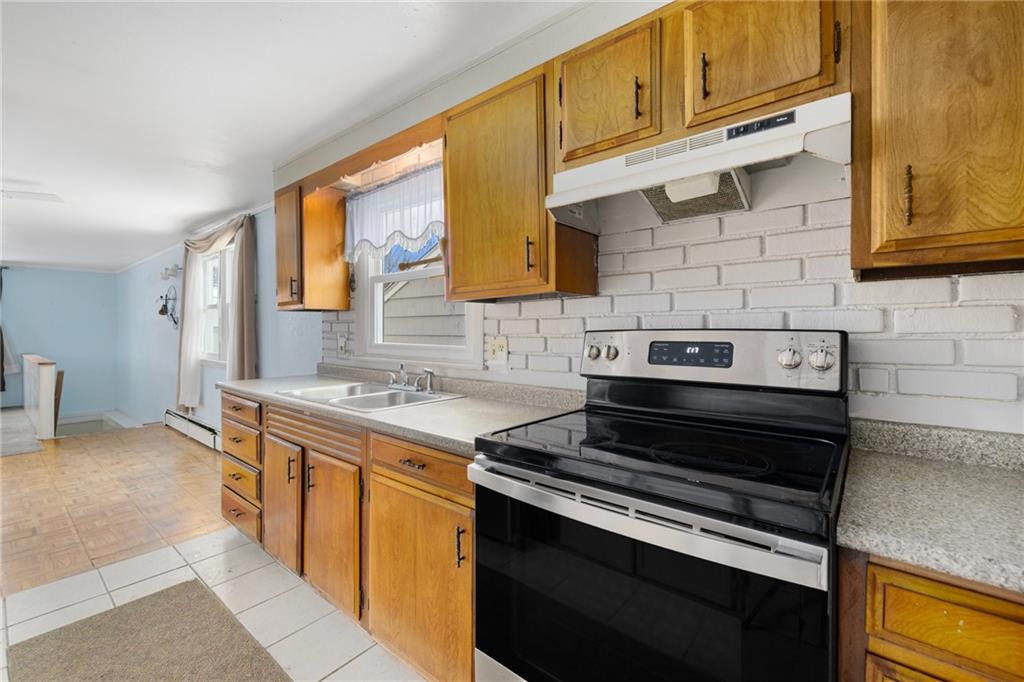 33 Vineland Avenue, East Providence