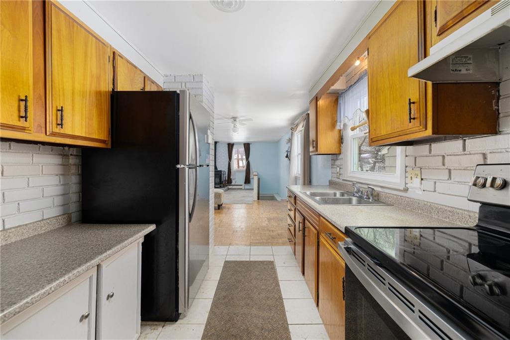 33 Vineland Avenue, East Providence