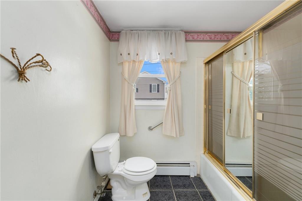 33 Vineland Avenue, East Providence