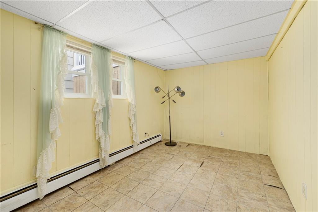 33 Vineland Avenue, East Providence