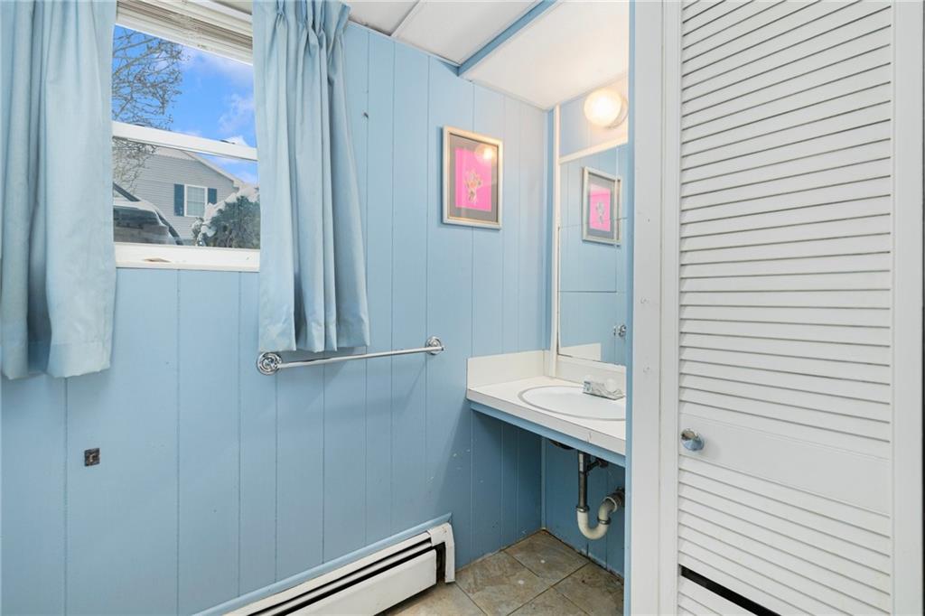 33 Vineland Avenue, East Providence
