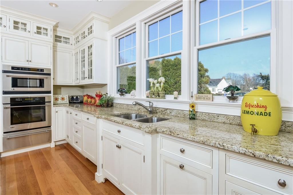 41 Castle Hill Avenue, Newport