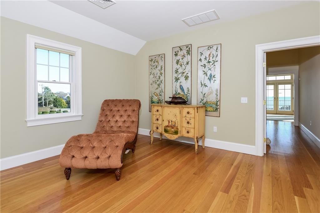 41 Castle Hill Avenue, Newport