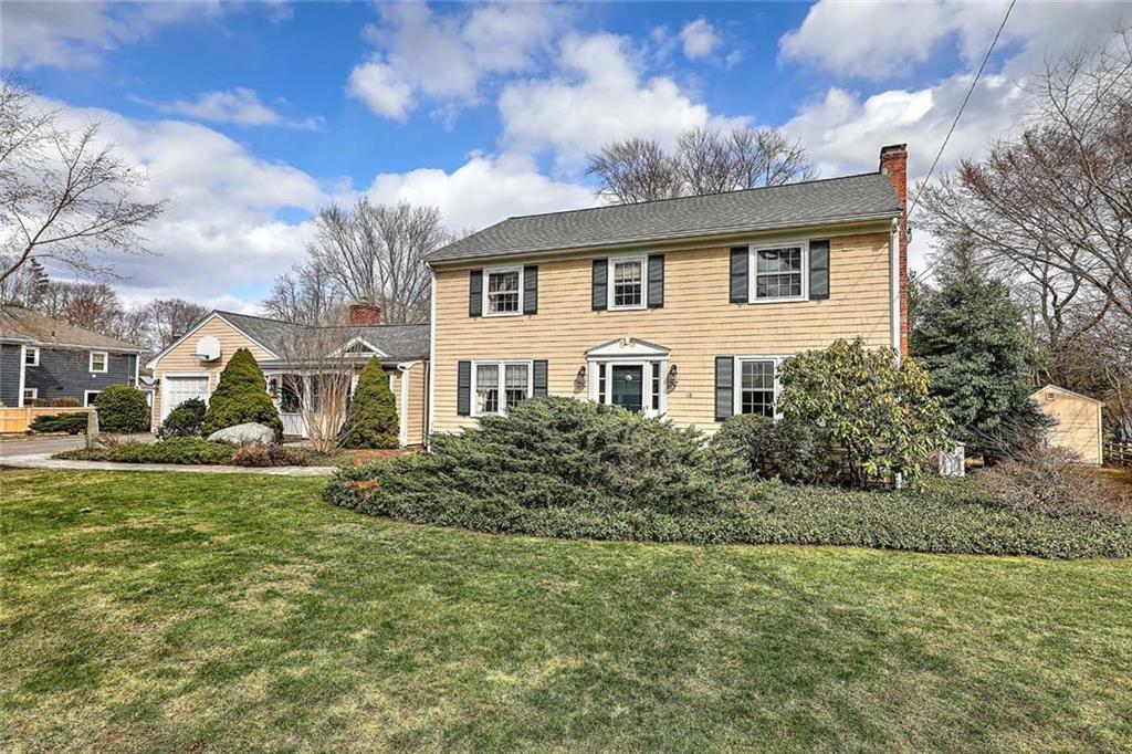 18 Adams Point Road, Barrington