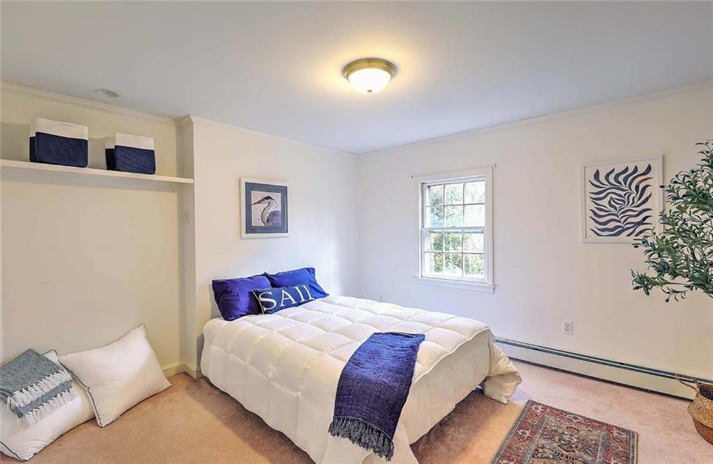 18 Adams Point Road, Barrington