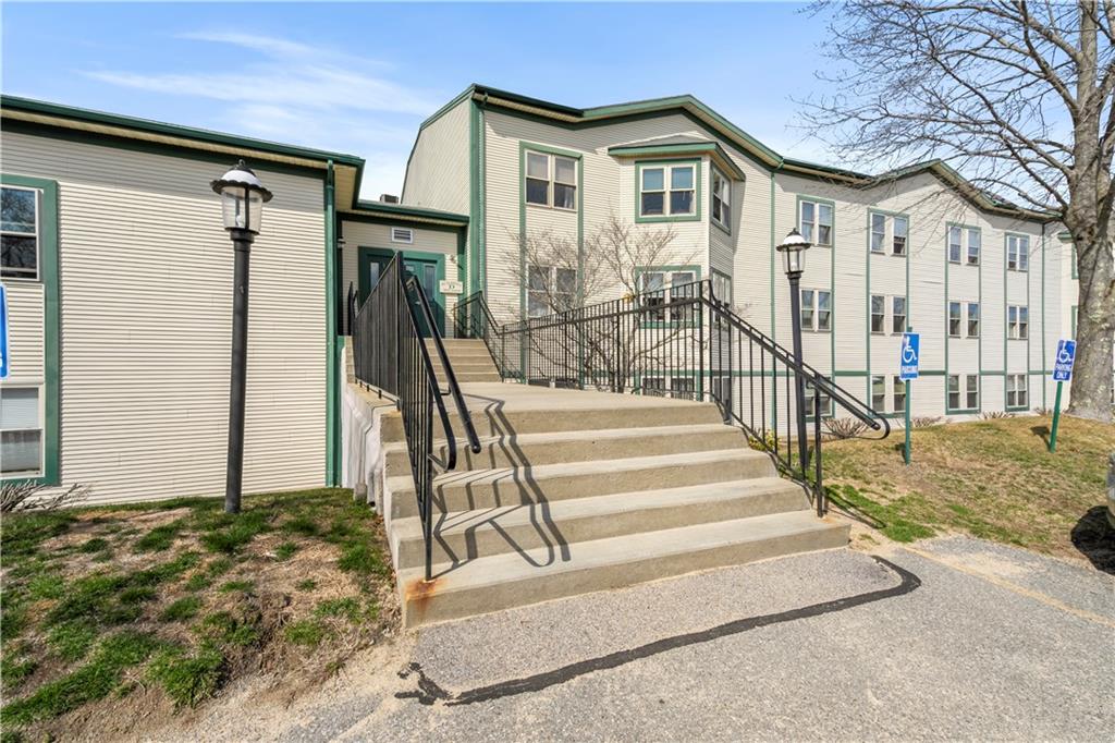 3524 West Shore Road, Unit#906, Warwick