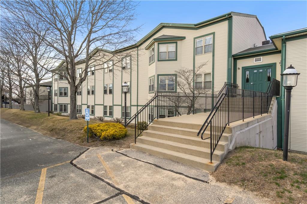 3524 West Shore Road, Unit#906, Warwick