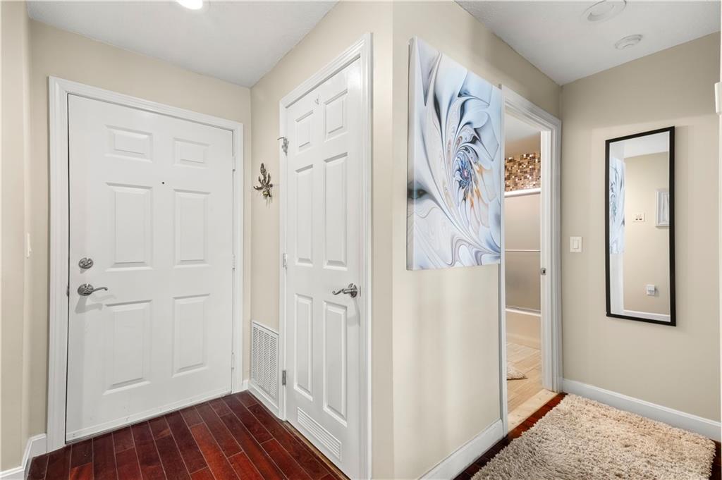 3524 West Shore Road, Unit#906, Warwick