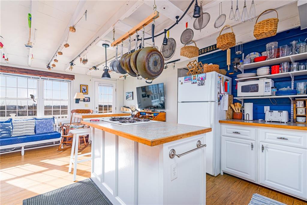 1193 Succotash Road, Narragansett