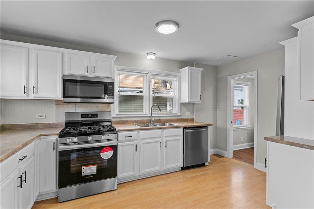 22 Standish Avenue, Providence