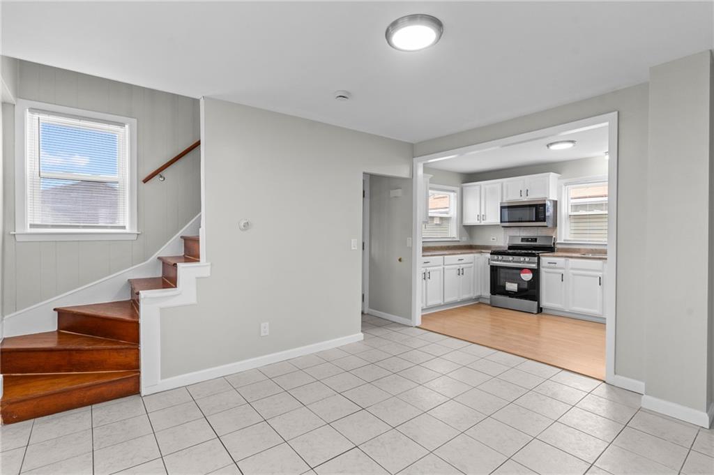 22 Standish Avenue, Providence