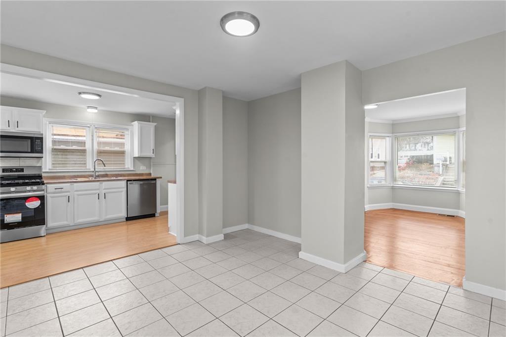 22 Standish Avenue, Providence