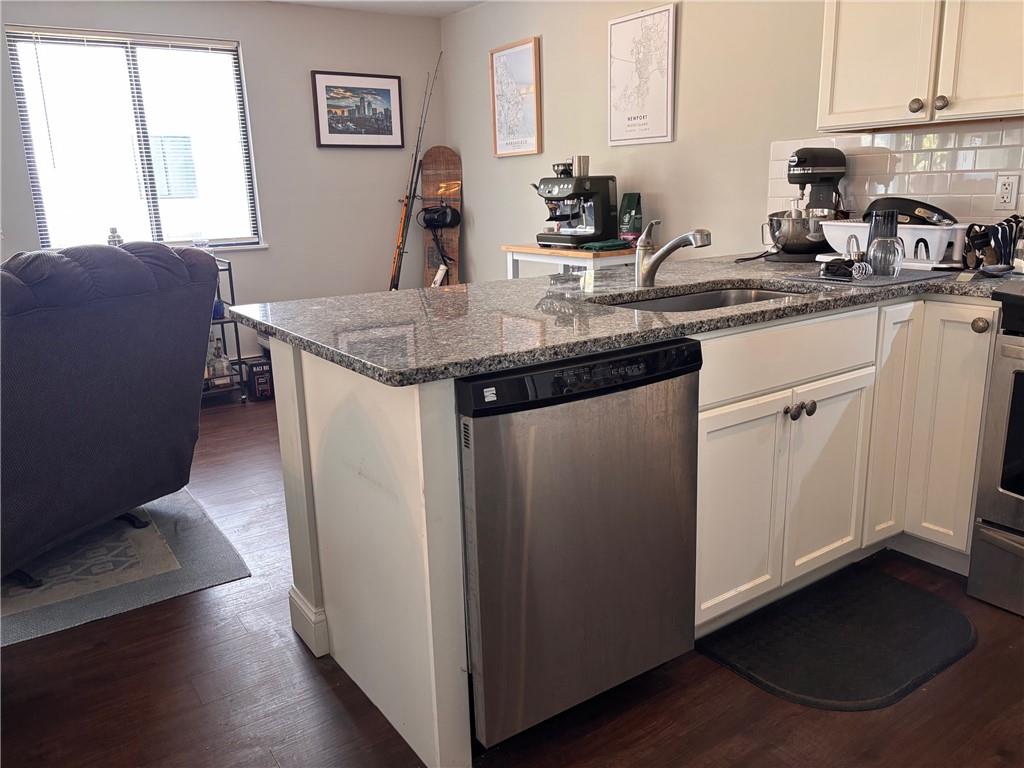 66 Girard Avenue, Unit#224, Newport