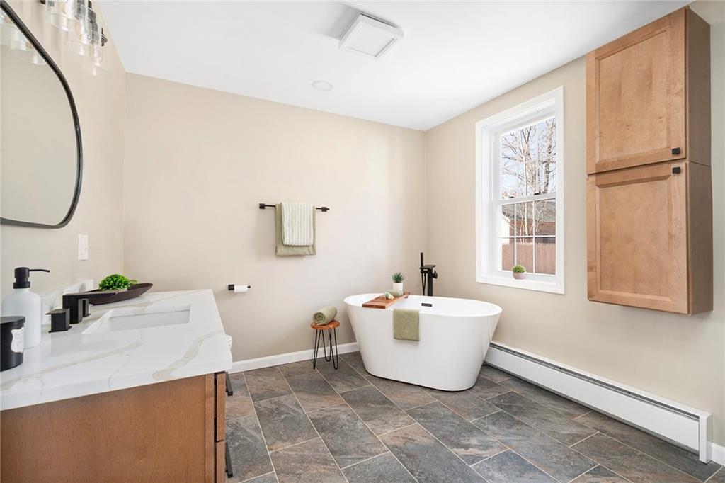 8 Clinton Avenue, Scituate