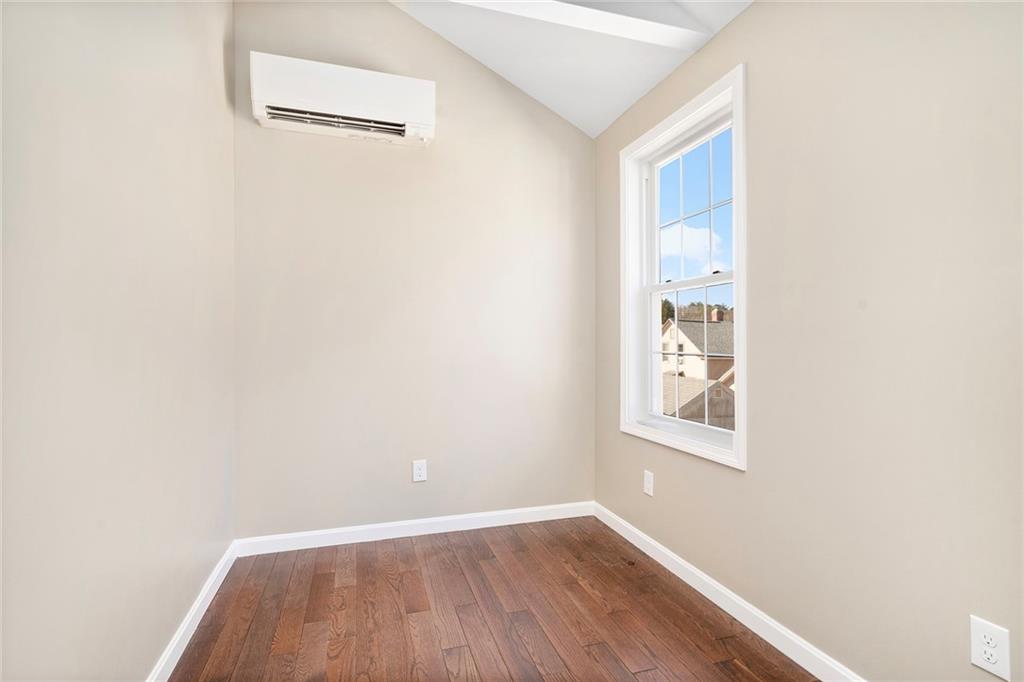 8 Clinton Avenue, Scituate