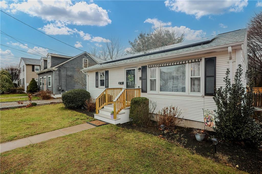 35 Warren Avenue, Cranston