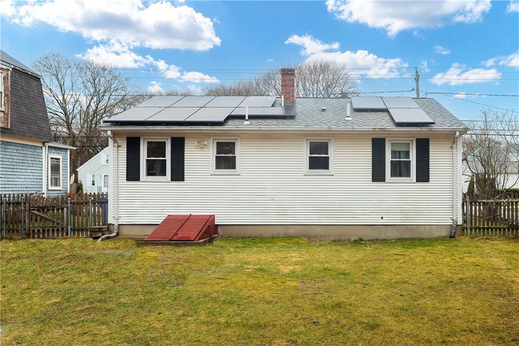 35 Warren Avenue, Cranston