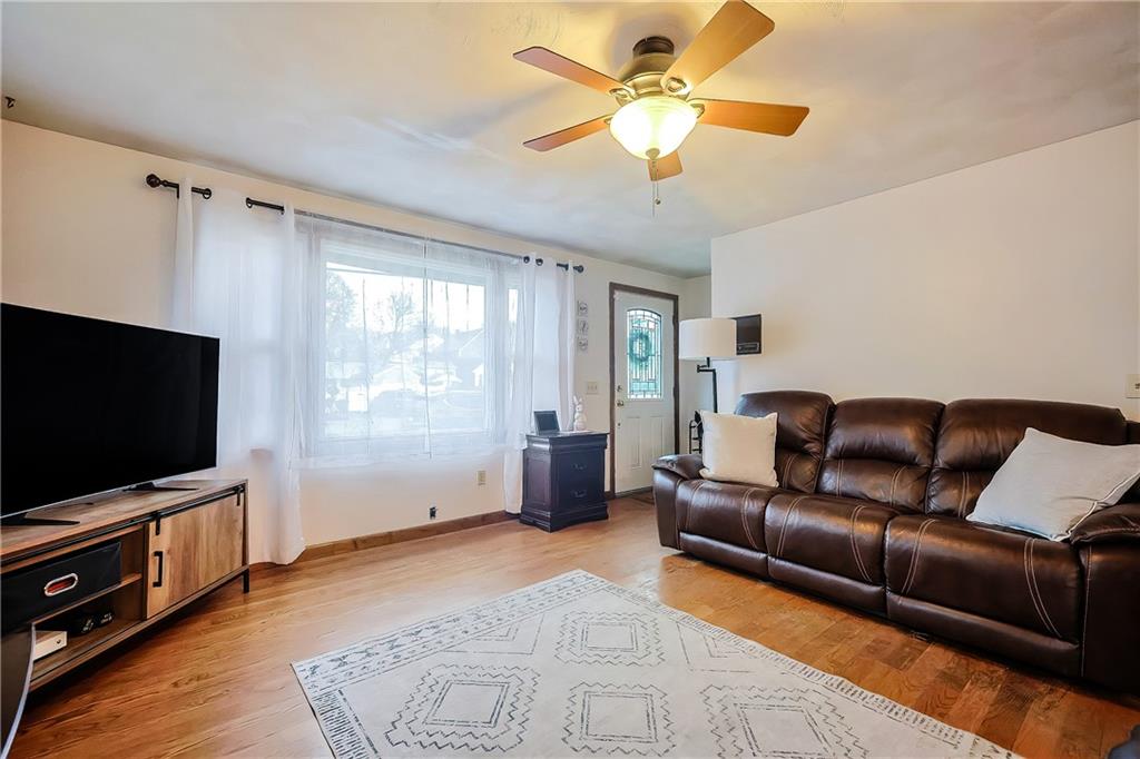 35 Warren Avenue, Cranston