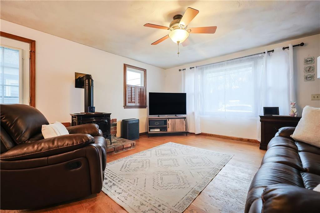 35 Warren Avenue, Cranston