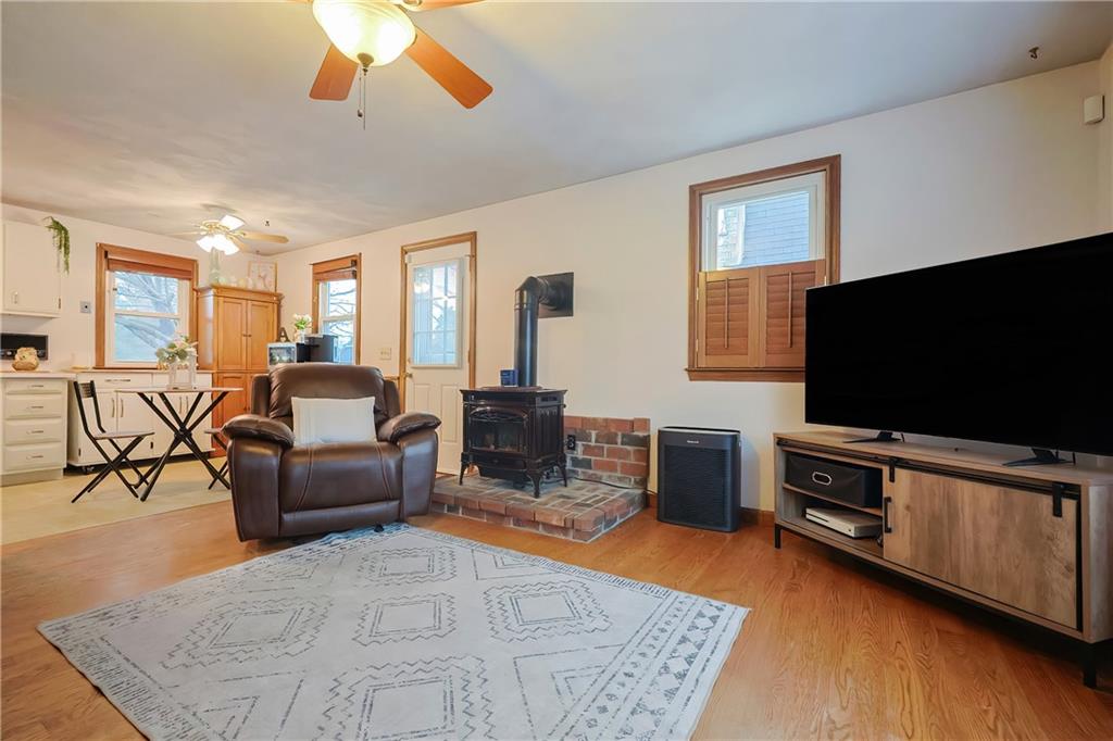 35 Warren Avenue, Cranston