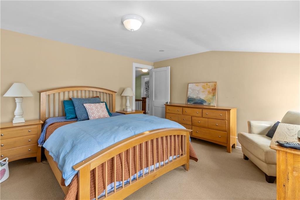 15 Maple Street, Warren