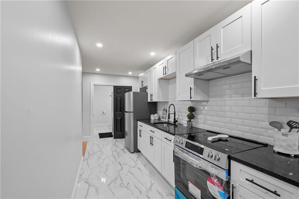 1394 Mendon Road, Cumberland