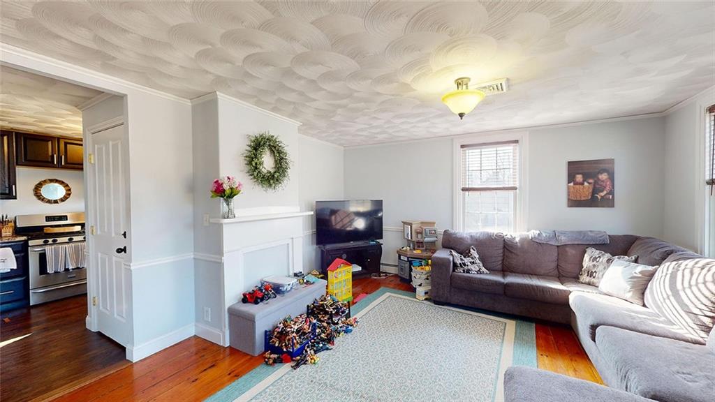 3811 Diamond Hill Road, Cumberland