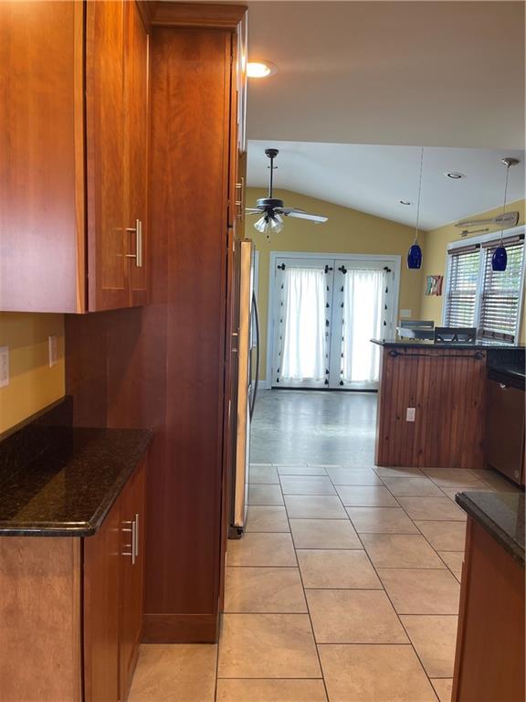 882 Point Judith Road, Narragansett