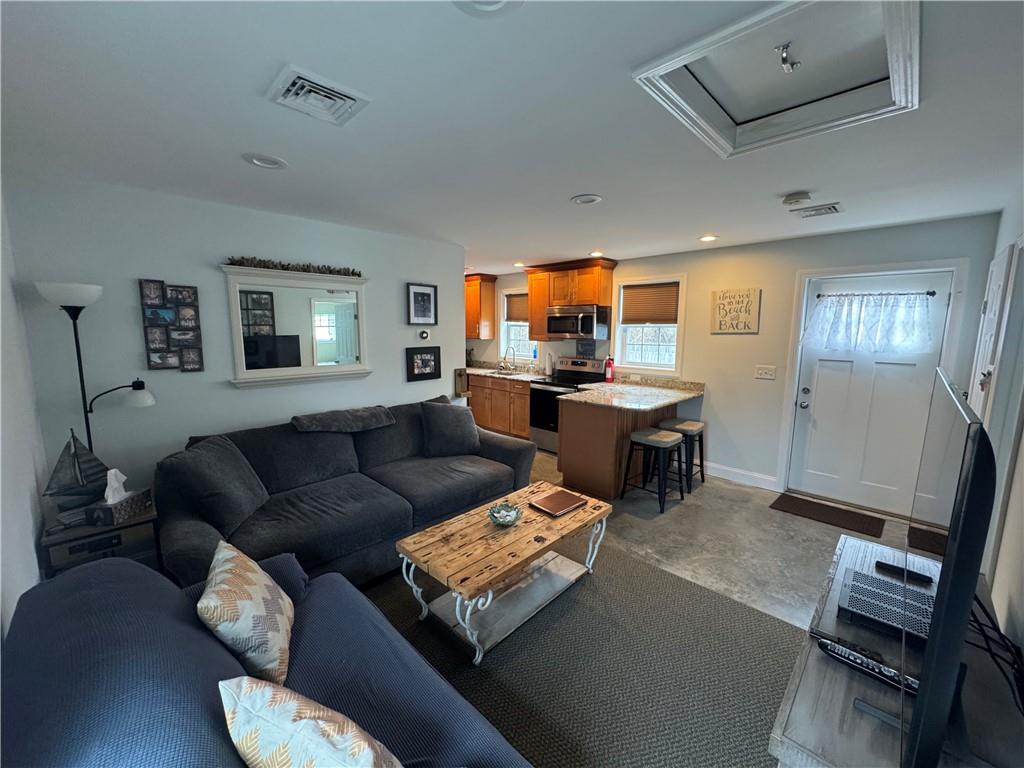 882 Point Judith Road, Narragansett