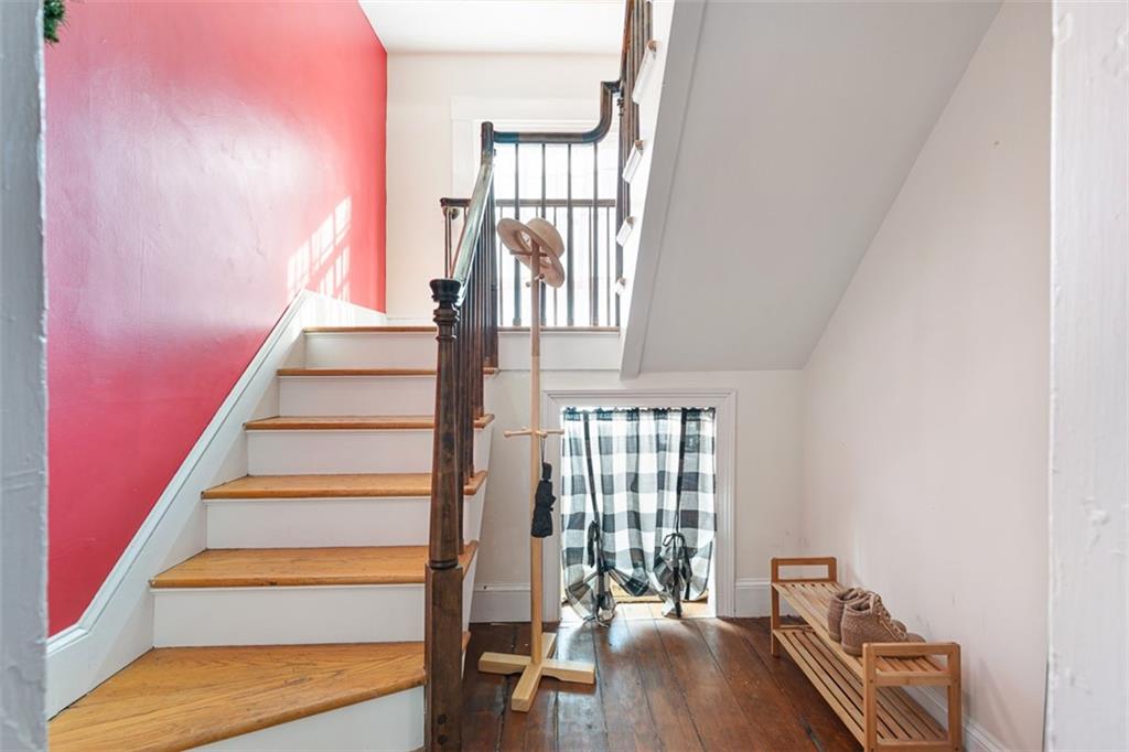 12 Mount. Vernon Street, Unit#05, Newport