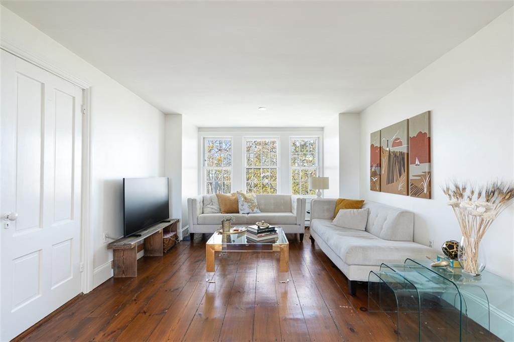 12 Mount. Vernon Street, Unit#05, Newport