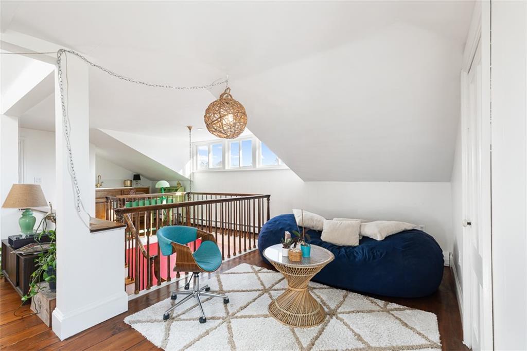 12 Mount. Vernon Street, Unit#05, Newport