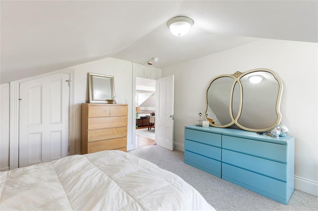 12 Mount. Vernon Street, Unit#05, Newport