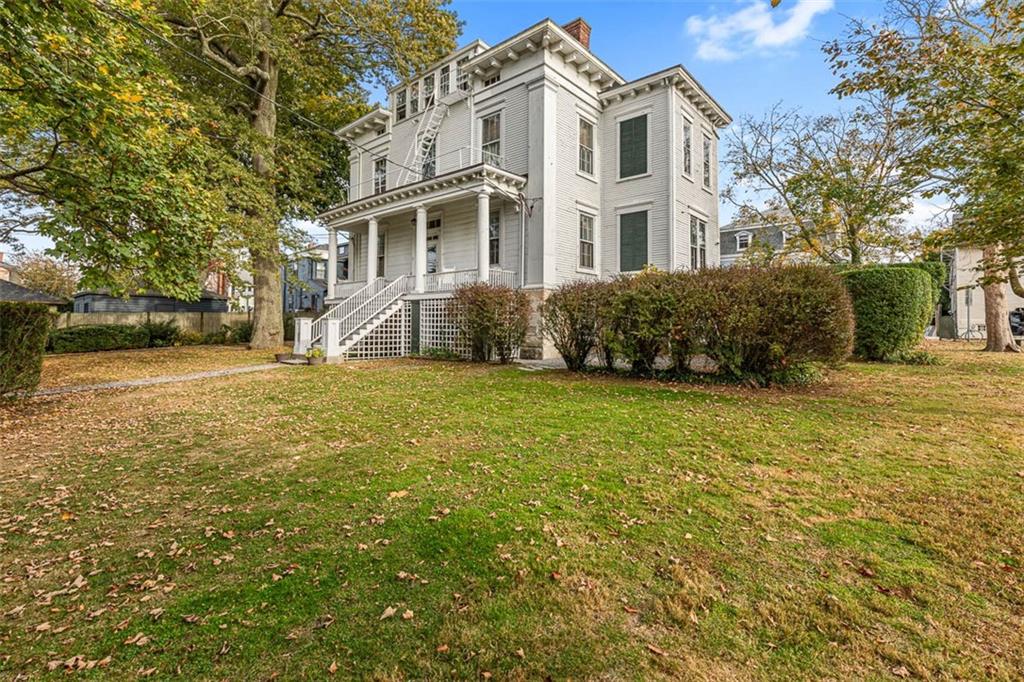 12 Mount. Vernon Street, Unit#05, Newport
