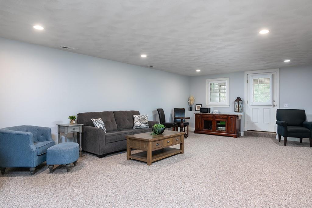230 Allegra Lane, North Kingstown