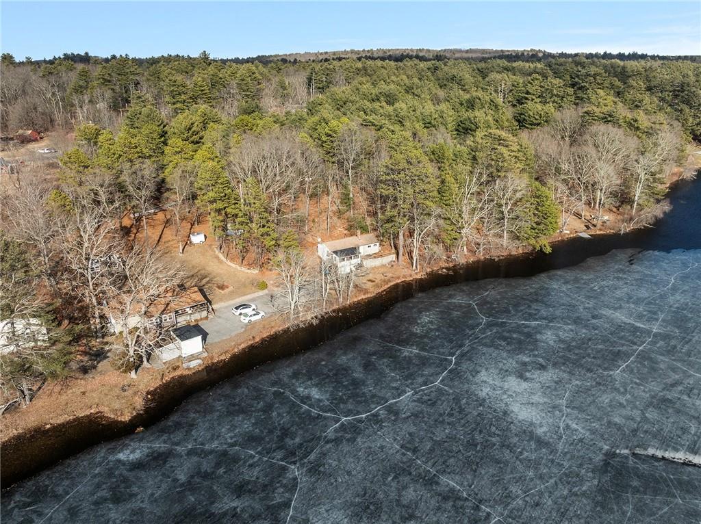 18 Tarklin Pond Drive, North Smithfield
