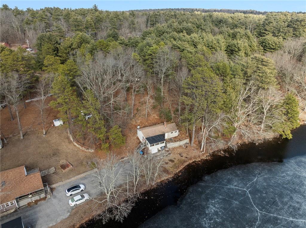 18 Tarklin Pond Drive, North Smithfield