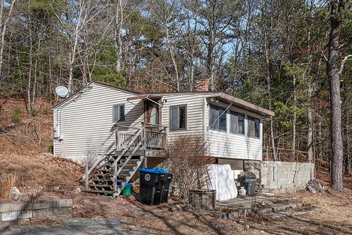 18 Tarklin Pond Drive, North Smithfield